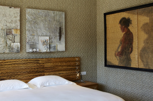 Chile Suite VIK Hotel interior rooms paintings double bed