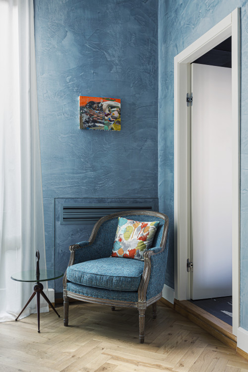 Galleria VIK Milano Italy Suites Deluxe Gallery Rooms 203 Gonella 
curtains door cushion  paintings armchair