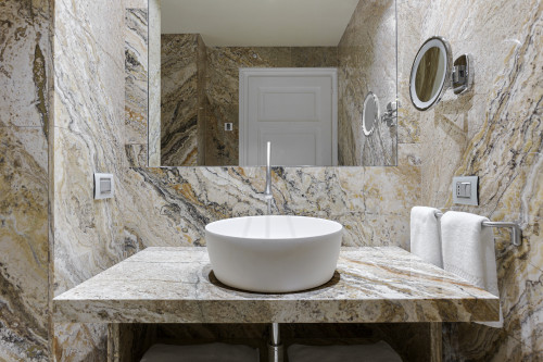 Galleria VIK Milano Italy Suites Gallery Suites 220 Cassará bathroom sink towels mirror door