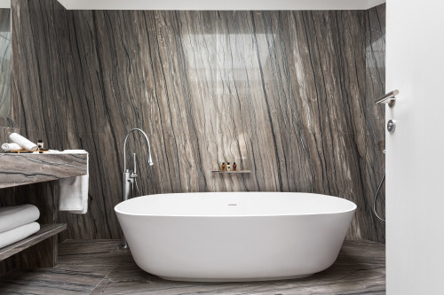 Galleria VIK Milano Italy Room 524 VIK Presidential Suite Mori 
bathroom tub towels door mirror skylight