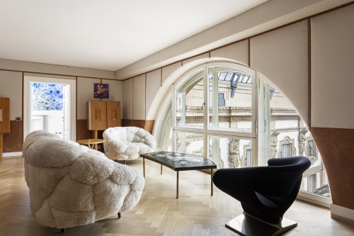 Galleria VIK Milano Italy Room 524 VIK Presidential Suite Mori 
window view Vittorio Emanuele II sofa armchair table living chair furniture paintings furniture door