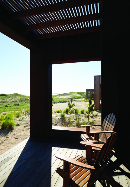 Bahía VIK José Ignacio Uruguay Corten Bungalow terrace sand bush  chair table