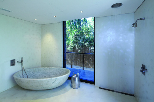 Playa VIK José Ignacio Uruguay Casas Casa Mar Bathroom tub window shower trees